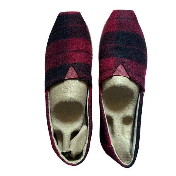 Red & Black Plaid TOMS Slip-On Shoes Women’s W9.5 Canvas Upper Casual Comfort - Picture 1 of 6